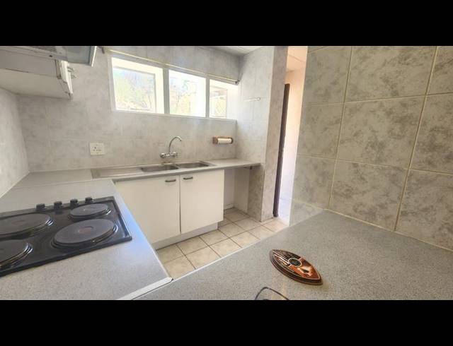 2 BEDROOM TOWNHOUSE FOR SALE IN OAKDENE